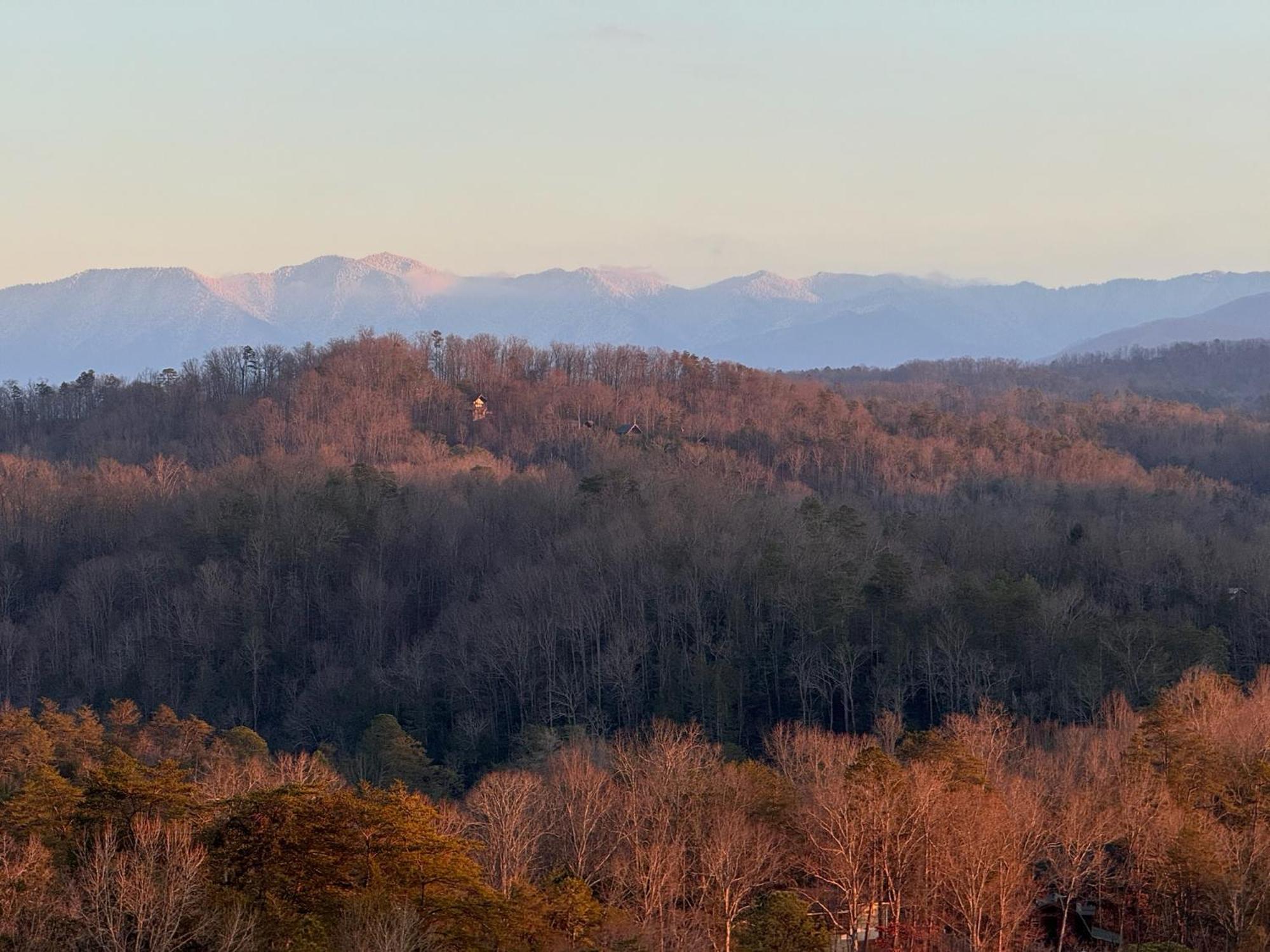 Smoky Paws - Exceptional Cabin, Stunning Mountain Views, Hot Tub, Tranquil, Gigabit Internet, Free L2 Ev Pigeon Forge Esterno foto