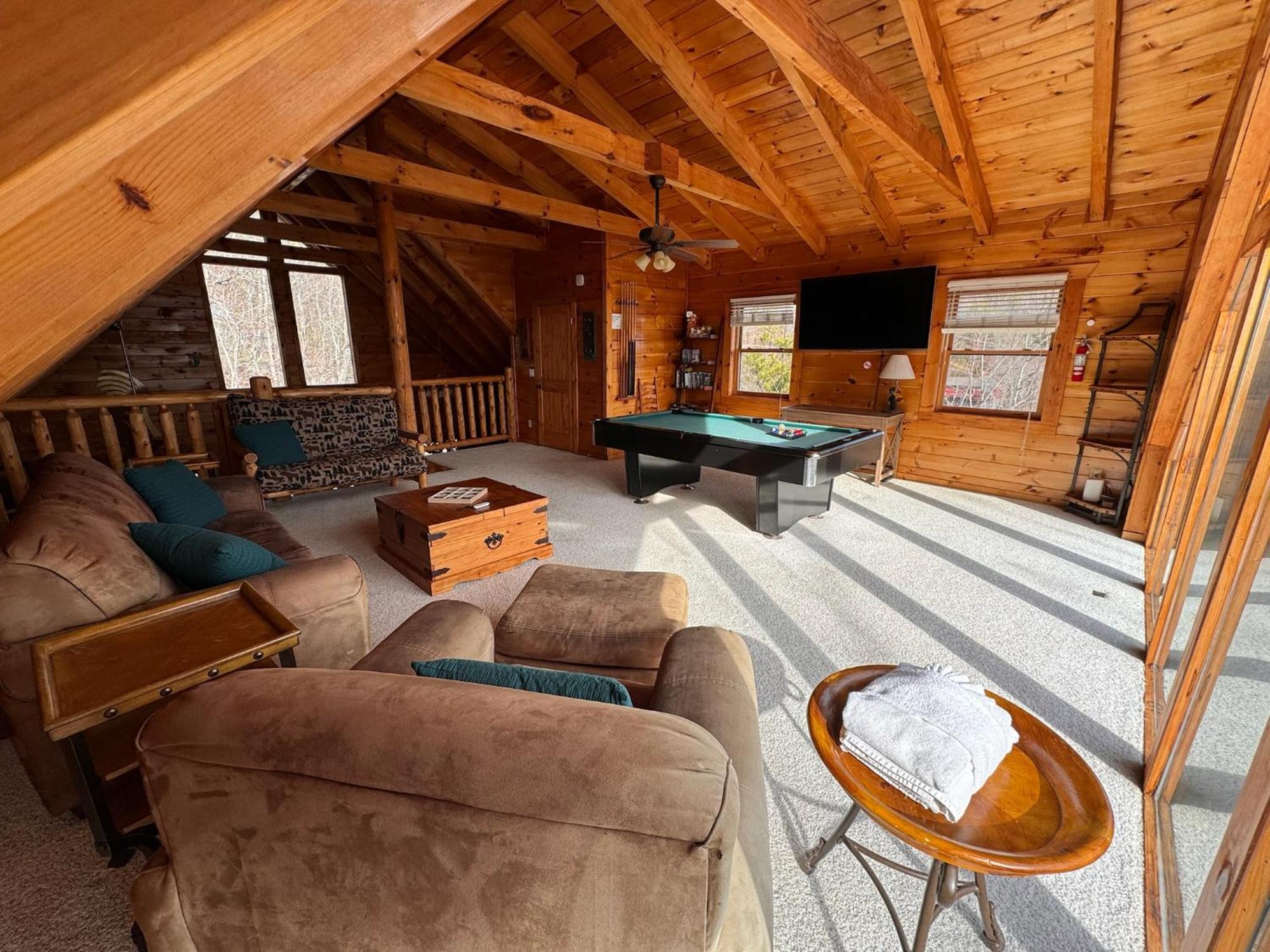 Smoky Paws - Exceptional Cabin, Stunning Mountain Views, Hot Tub, Tranquil, Gigabit Internet, Free L2 Ev Pigeon Forge Esterno foto